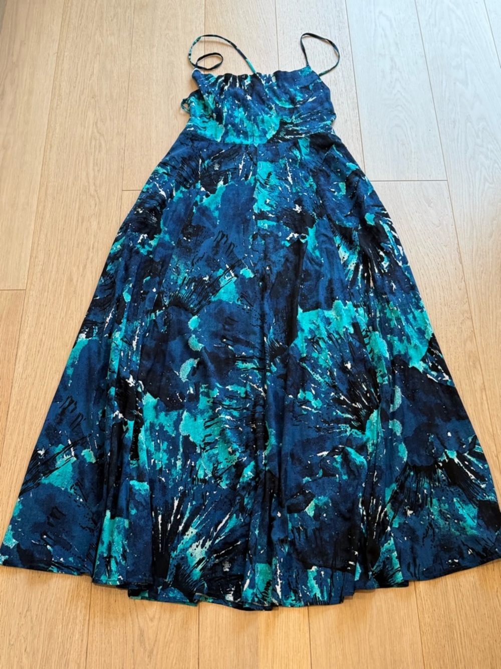 BNWOT Free People Nellie Printed Maxi Dress Open Back Lace-Up Blue Lagoon Print - Picture 3 of 7